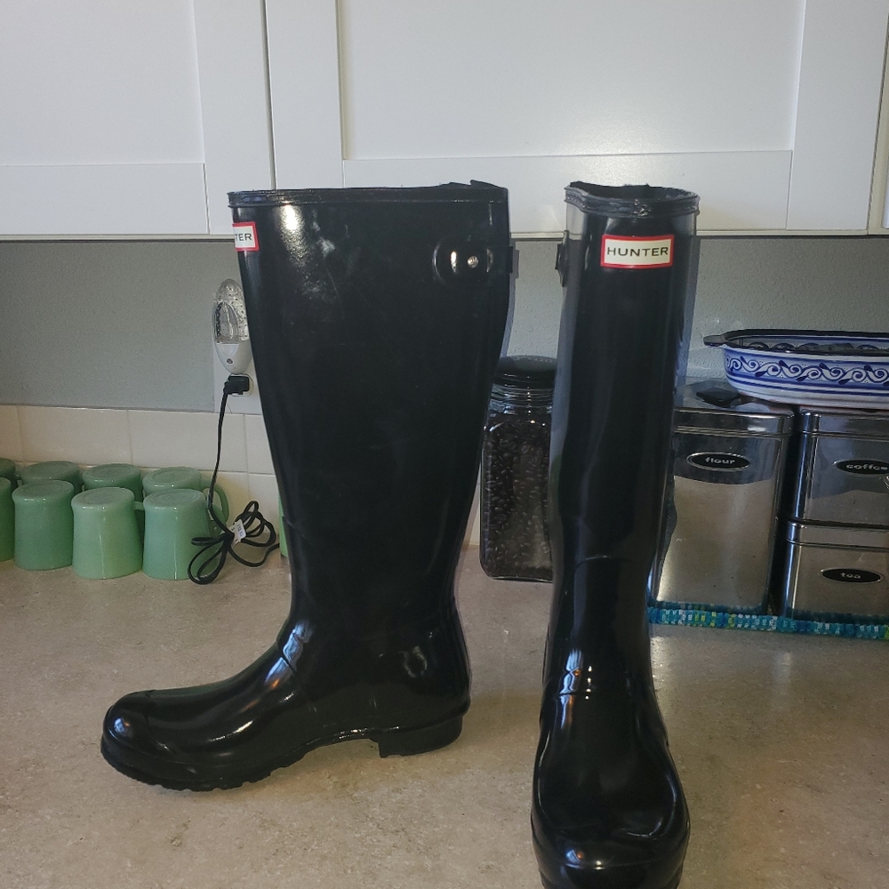 Hunter womans rain boots.